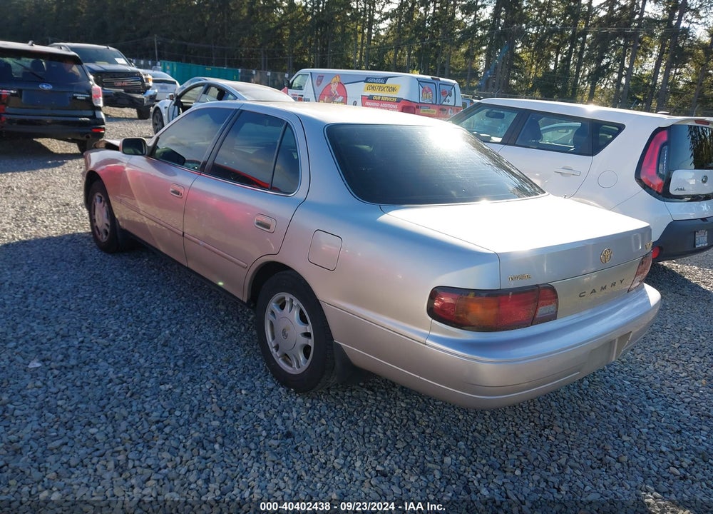 1996 TOYOTA CAMRY LE/XLE/SE VIN: JT2BF12K1T0132449