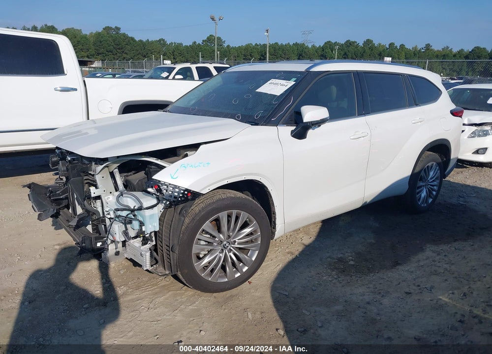 2023 TOYOTA HIGHLANDER HYBRID PLATINUM VIN: 5TDFARAH7PS527184