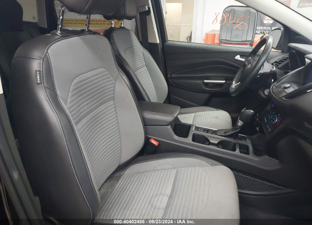 2017 FORD ESCAPE SE VIN: 1FMCU9GDXHUC41112
