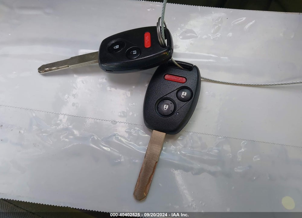 2011 HONDA CIVIC LX VIN: 2HGFA1F52BH548386