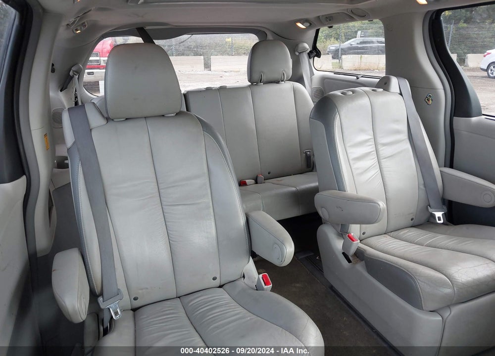 2011 TOYOTA SIENNA LIMITED VIN: 5TDDK3DC4BS016302
