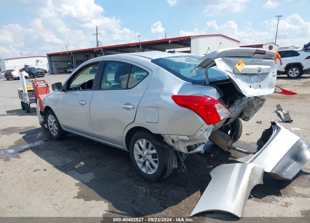 2018 NISSAN VERSA 1.6 SV VIN: 3N1CN7AP3JL871405