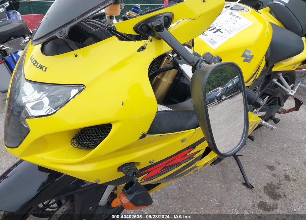 2004 SUZUKI GSX-R600 K VIN: JS1GN7CA842109484