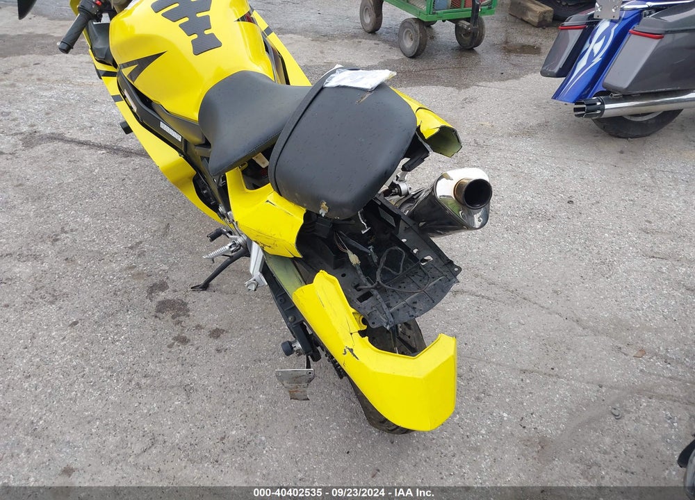 2004 SUZUKI GSX-R600 K VIN: JS1GN7CA842109484