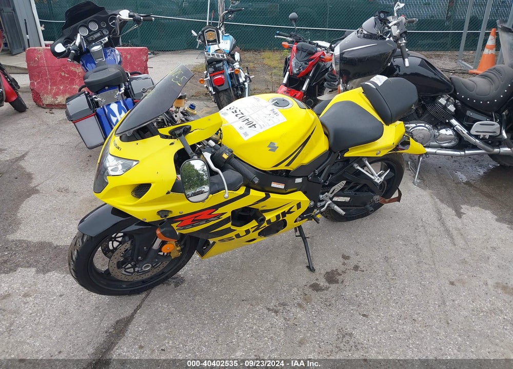 2004 SUZUKI GSX-R600 K VIN: JS1GN7CA842109484