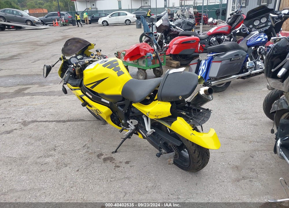 2004 SUZUKI GSX-R600 K VIN: JS1GN7CA842109484