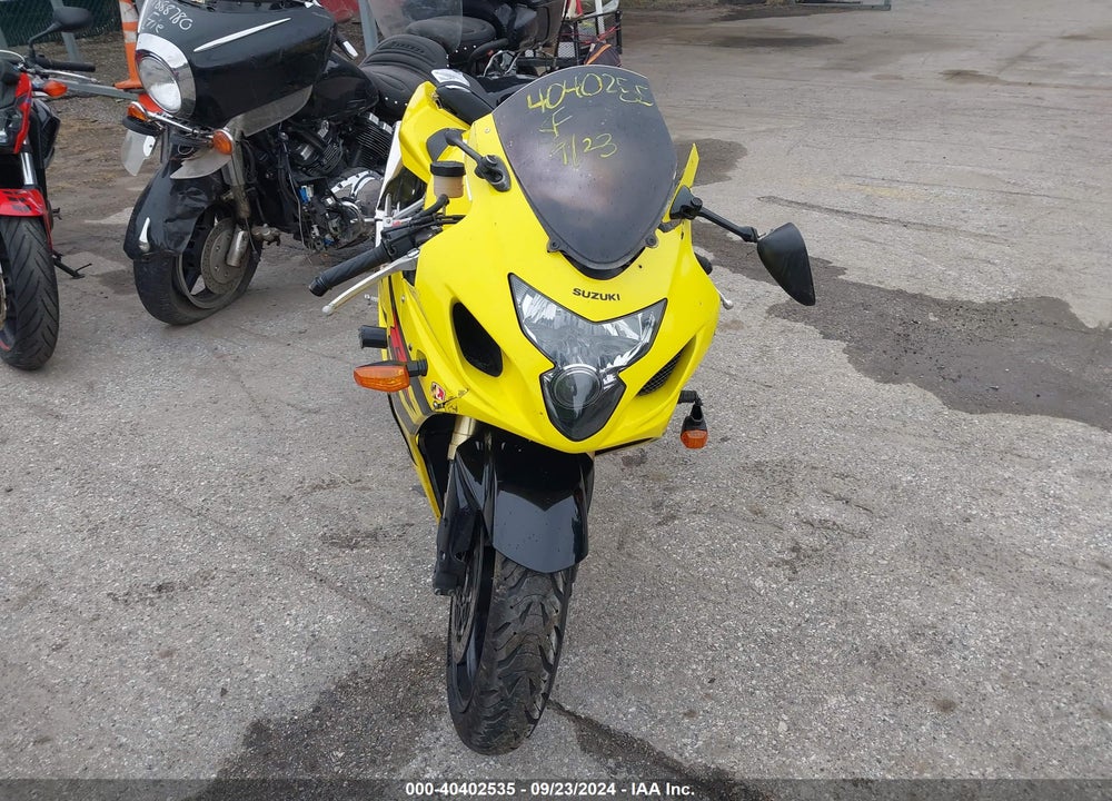 2004 SUZUKI GSX-R600 K VIN: JS1GN7CA842109484