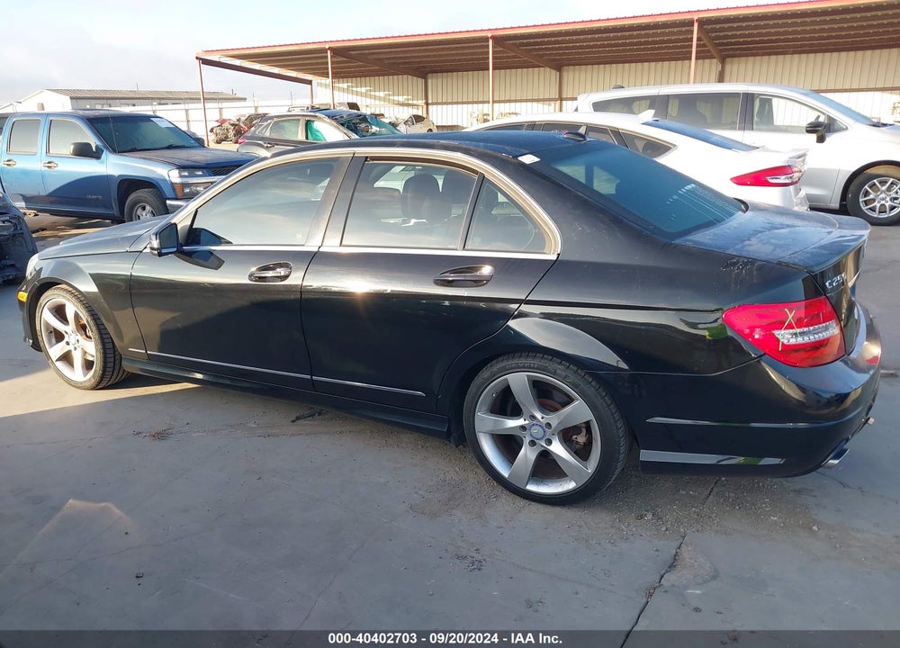 2014 MERCEDES-BENZ C 250 LUXURY/SPORT VIN: WDDGF4HB1EA966911