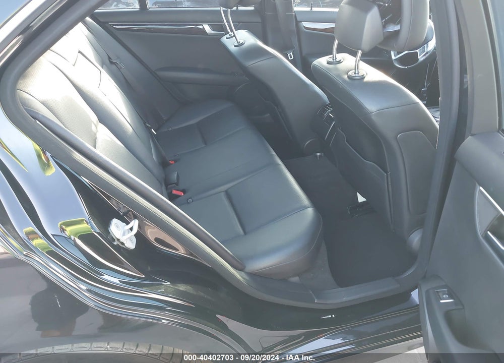 2014 MERCEDES-BENZ C 250 LUXURY/SPORT VIN: WDDGF4HB1EA966911