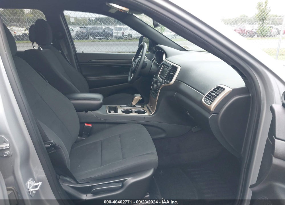 2016 JEEP GRAND CHEROKEE LAREDO VIN: 1C4RJFAG2GC468520