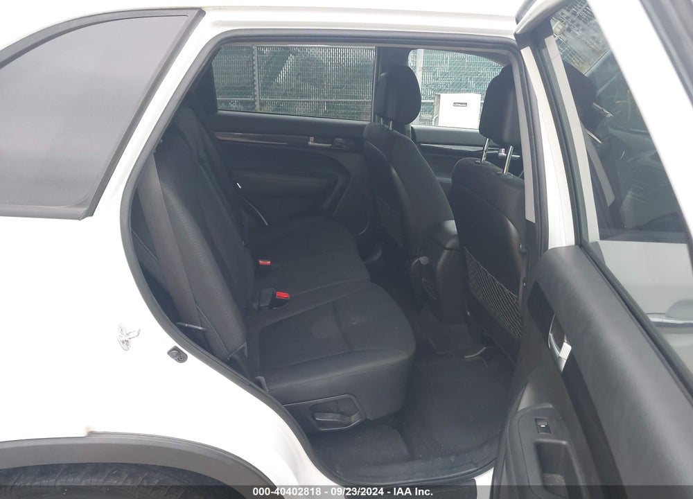 2015 KIA SORENTO LX VIN: 5XYKT3A60FG660790