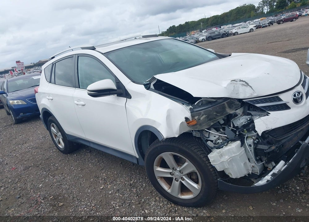 2014 TOYOTA RAV4 XLE VIN: 2T3RFREV2EW169664
