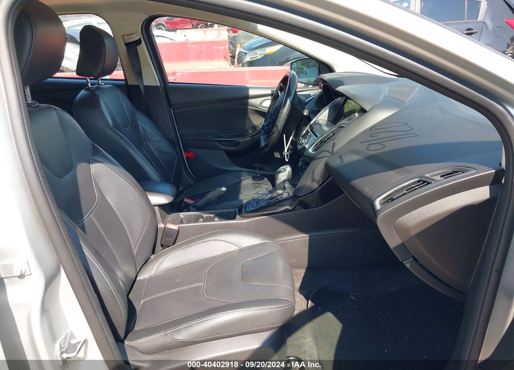 2017 FORD FOCUS TITANIUM VIN: 1FADP3N26HL348734