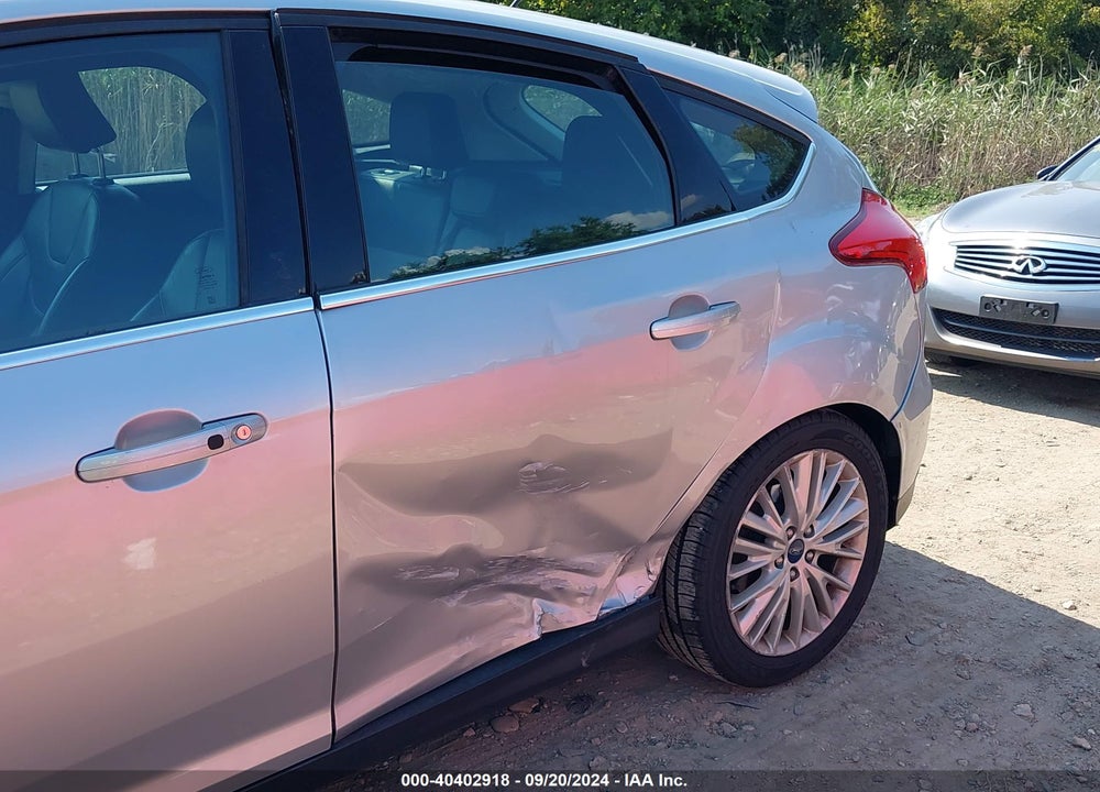 2017 FORD FOCUS TITANIUM VIN: 1FADP3N26HL348734