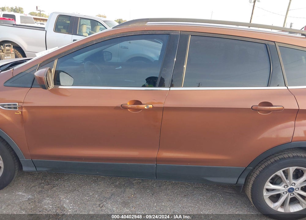 2017 FORD ESCAPE SE VIN: 1FMCU0G92HUA81038