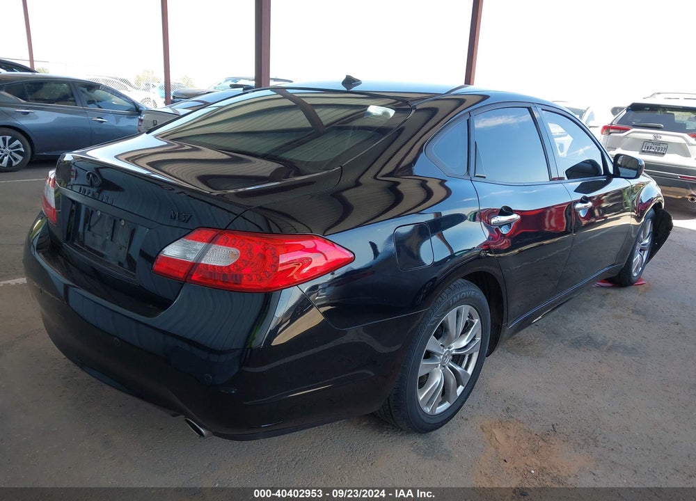 2013 INFINITI M37 VIN: JN1BY1AP4DM512073