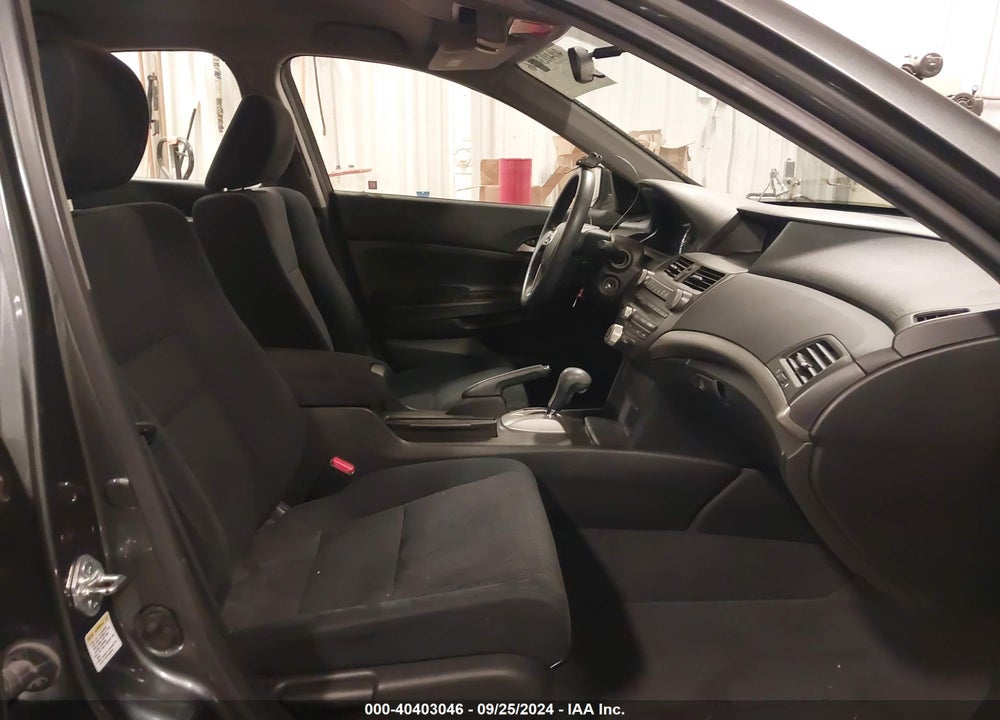 2011 HONDA ACCORD 2.4 LX VIN: 1HGCP2F39BA000583