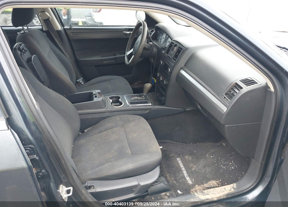 2008 CHRYSLER 300 LX VIN: 2C3LA43R48H218188