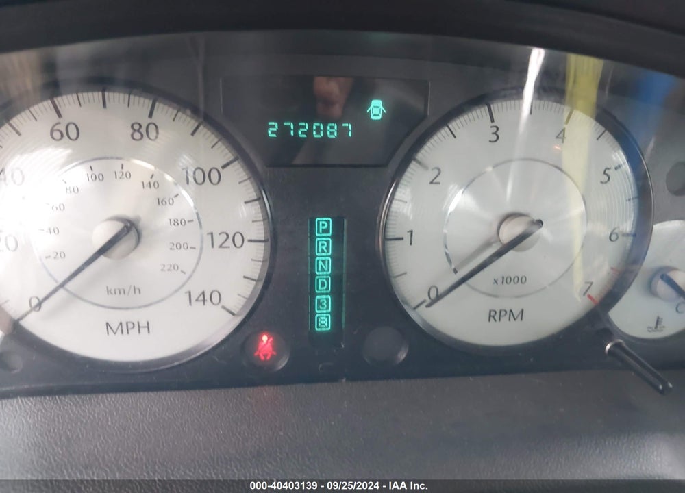 2008 CHRYSLER 300 LX VIN: 2C3LA43R48H218188