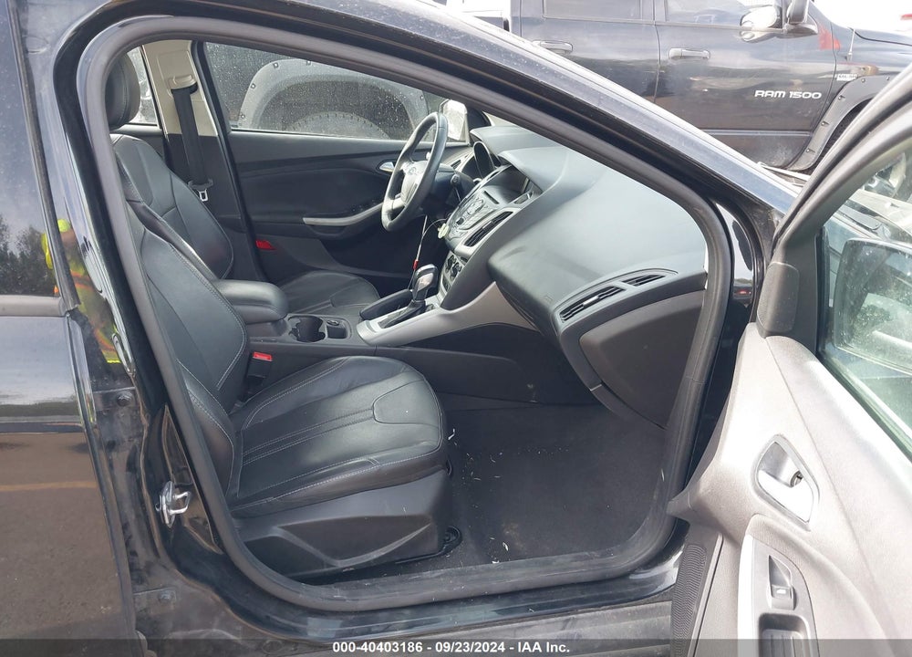 2014 FORD FOCUS SE VIN: 1FADP3K21EL455206