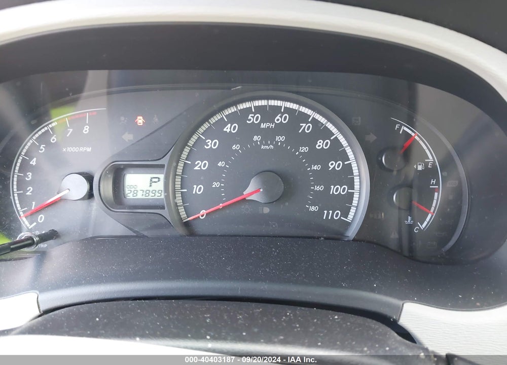 2011 TOYOTA SIENNA LE V6 VIN: 5TDKK3DC1BS117305