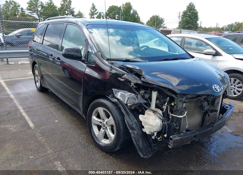 2011 TOYOTA SIENNA LE V6 VIN: 5TDKK3DC1BS117305