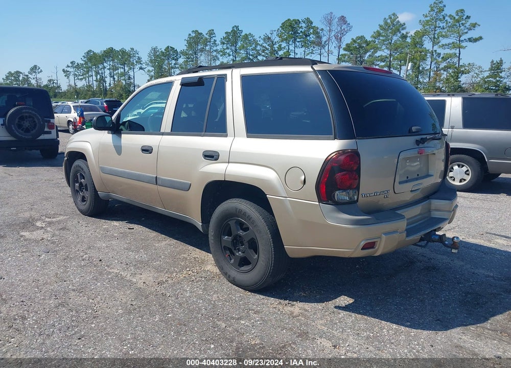 2005 CHEVROLET TRAILBLAZER LS VIN: 1GNDT13S952358695