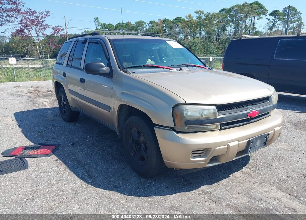 2005 CHEVROLET TRAILBLAZER LS VIN: 1GNDT13S952358695