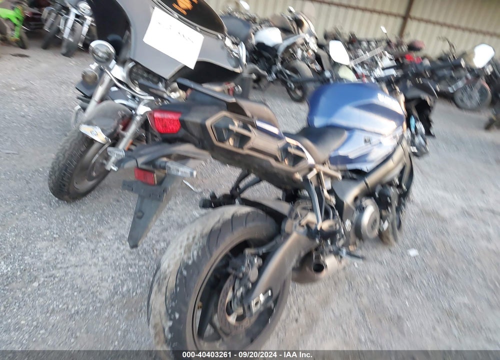 2022 SUZUKI GSX1000 GT/GT+ VIN: JS1EK12BXN7100457