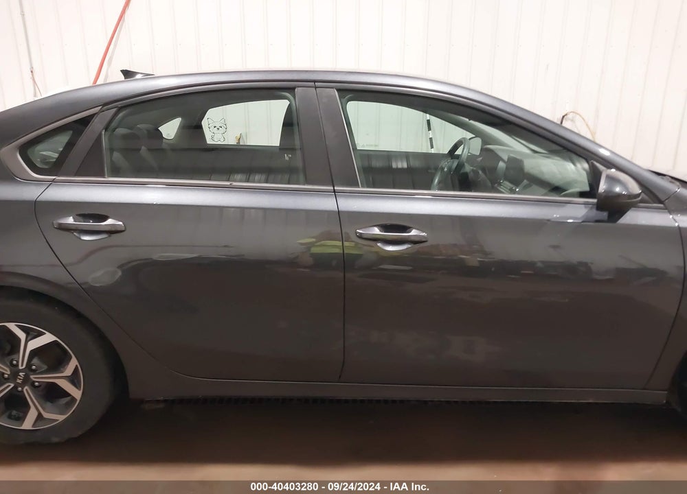 2019 KIA FORTE LXS VIN: 3KPF24AD1KE061431
