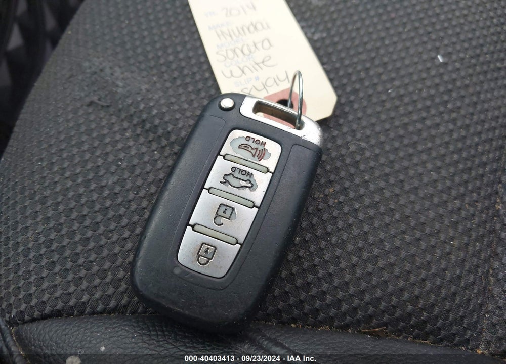 2014 HYUNDAI SONATA SE 2.0T VIN: 5NPEC4AB6EH851587