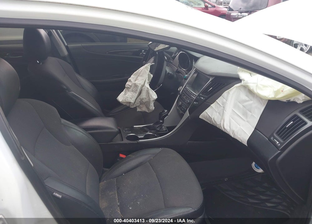 2014 HYUNDAI SONATA SE 2.0T VIN: 5NPEC4AB6EH851587