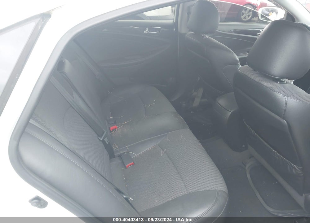 2014 HYUNDAI SONATA SE 2.0T VIN: 5NPEC4AB6EH851587