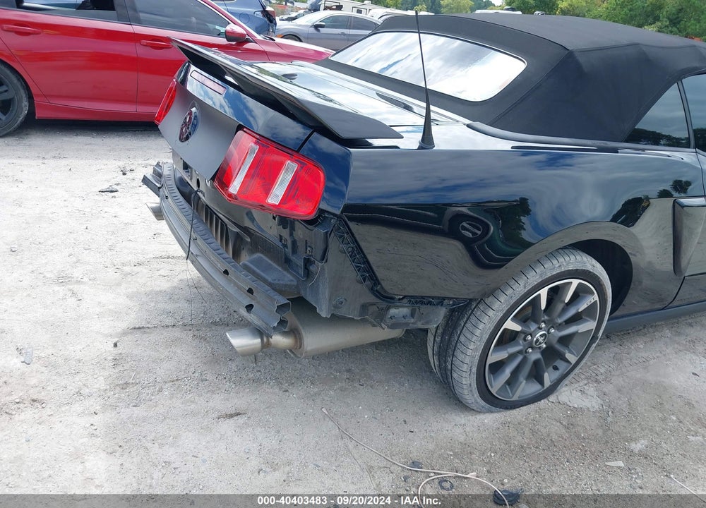 2011 FORD MUSTANG GT PREMIUM VIN: 1ZVBP8FF2B5139936