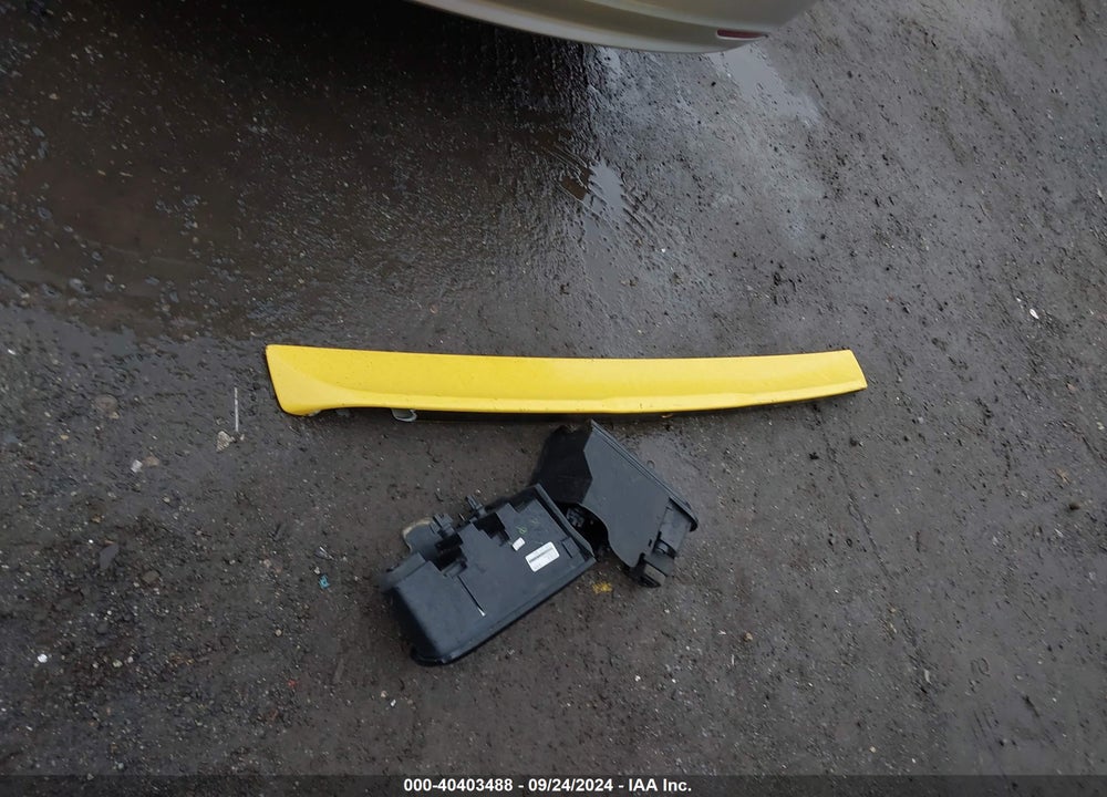 2017 DODGE CHALLENGER GT VIN: 2C3CDZGG9HH556117