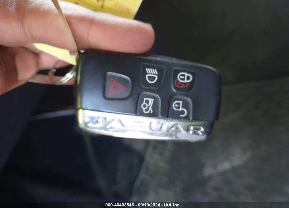 2017 JAGUAR XE VIN: SAJAR4BN5HA971092