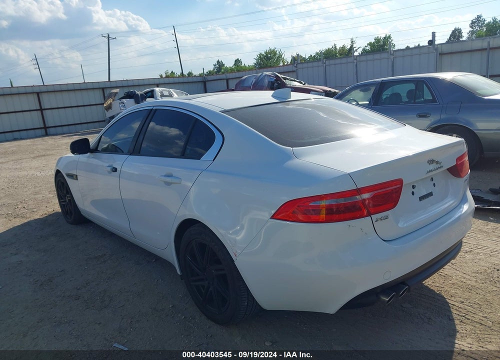 2017 JAGUAR XE VIN: SAJAR4BN5HA971092