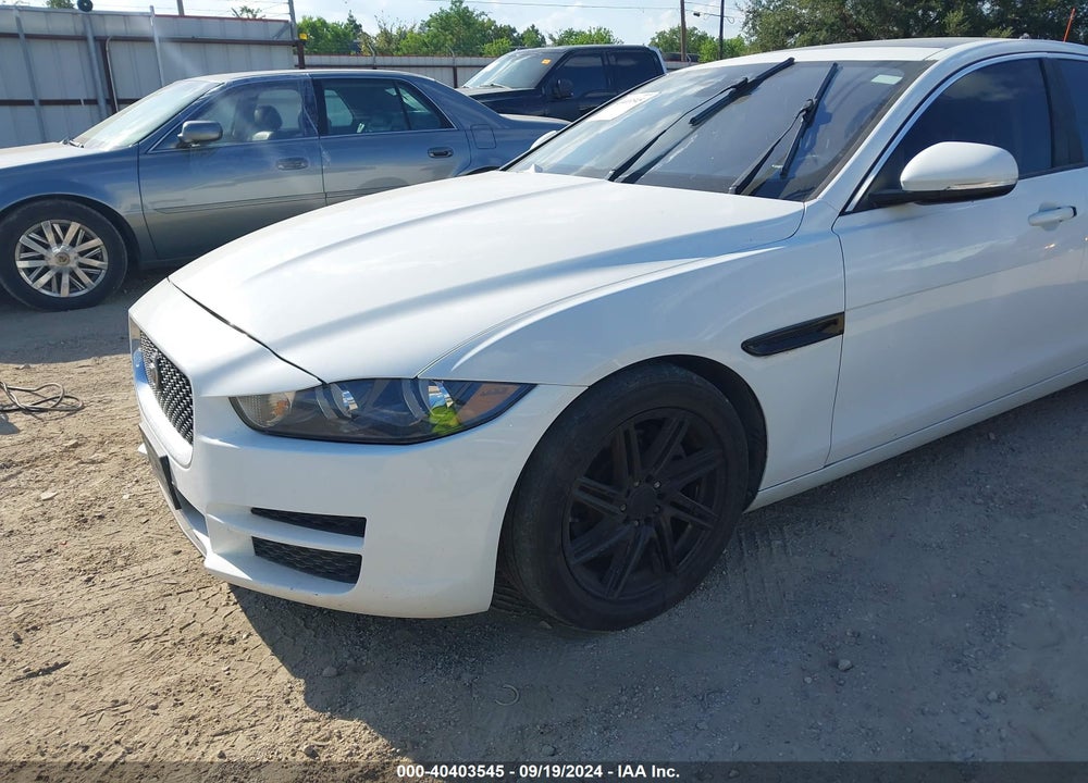 2017 JAGUAR XE VIN: SAJAR4BN5HA971092