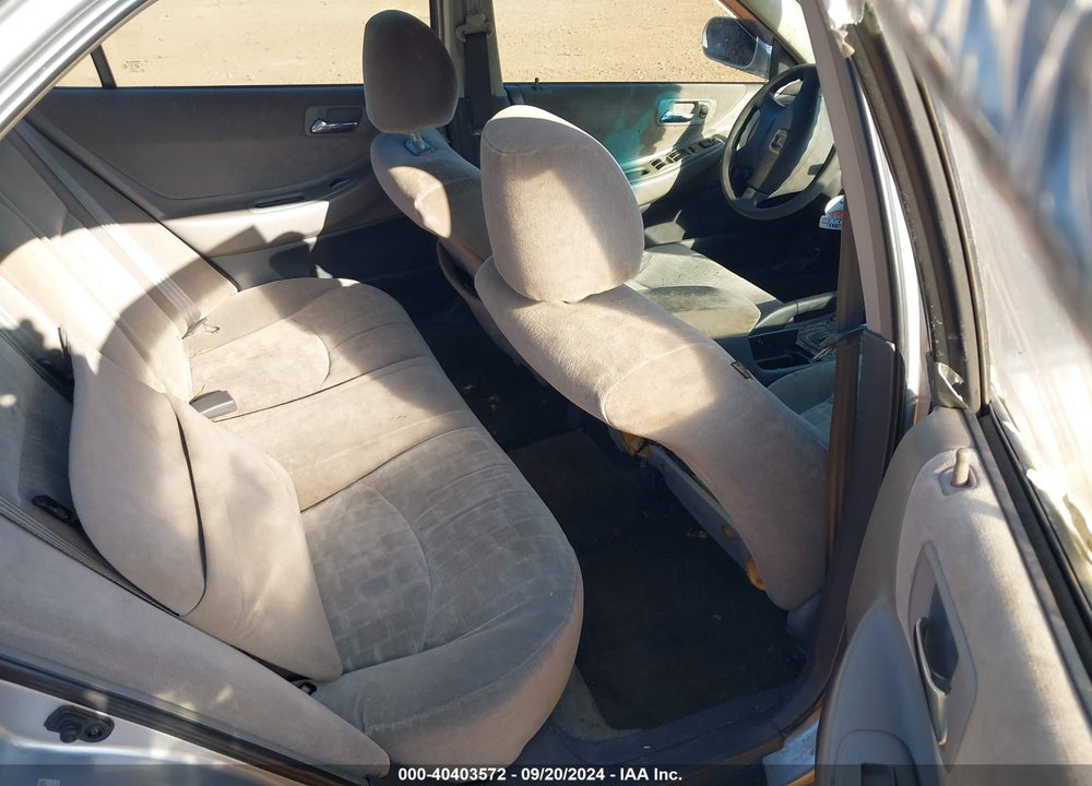 2001 HONDA ACCORD 2.3 EX VIN: 1HGCG566X1A048247