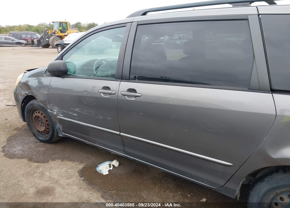 2004 TOYOTA SIENNA LE VIN: 5TDZA23C84S100193