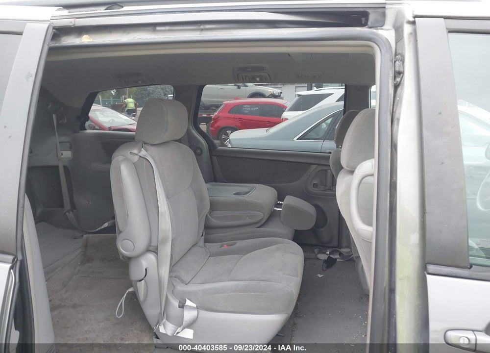 2004 TOYOTA SIENNA LE VIN: 5TDZA23C84S100193