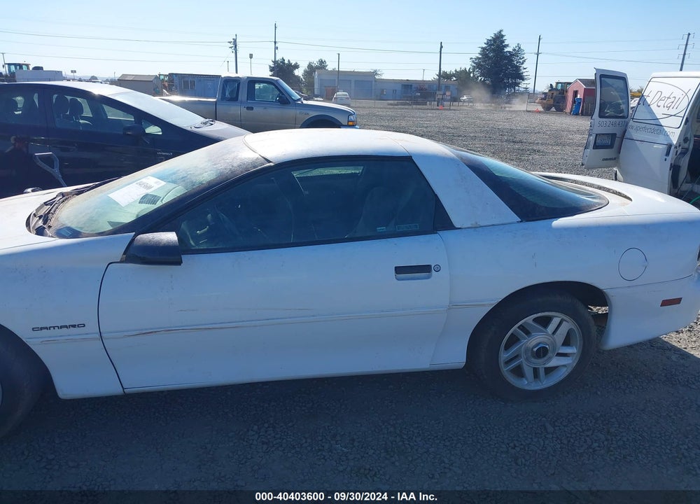 1994 CHEVROLET CAMARO VIN: 2G1FP22S7R2216173