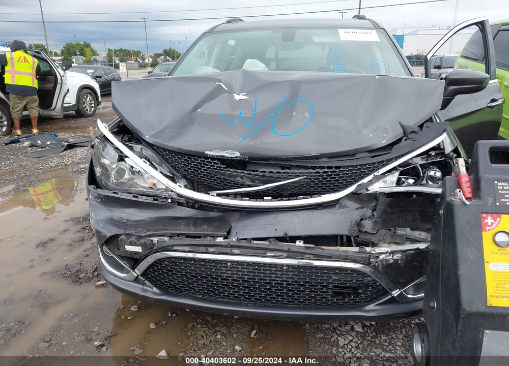 2017 CHRYSLER PACIFICA TOURING L PLUS VIN: 2C4RC1EG3HR515988