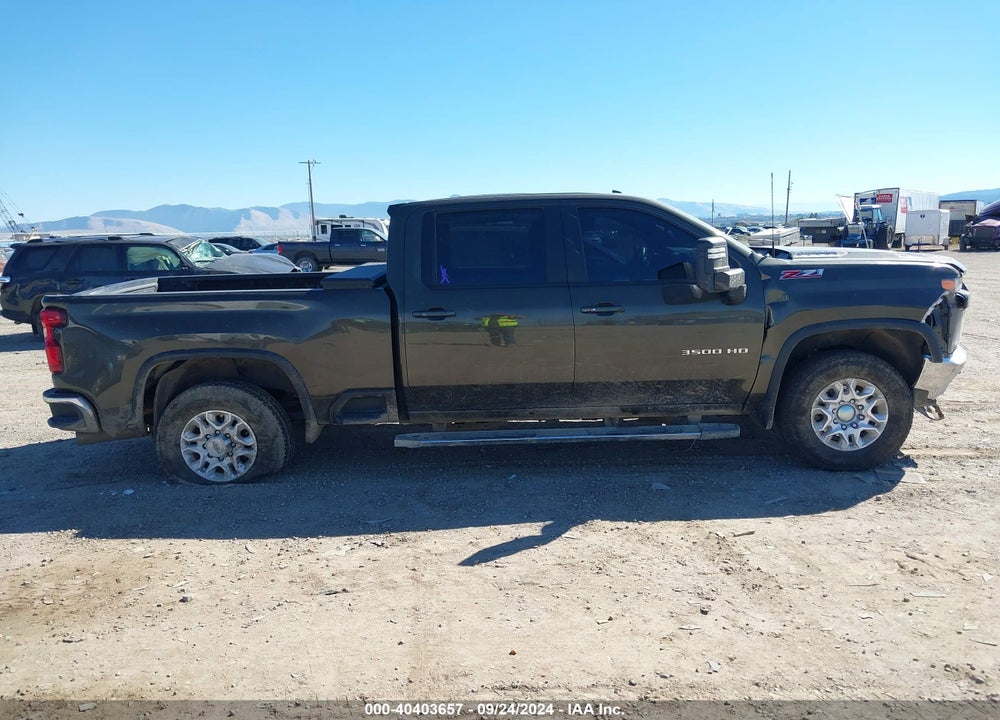 2022 CHEVROLET SILVERADO 3500HD 4WD  STANDARD BED LT VIN: 1GC4YTEY6NF360193