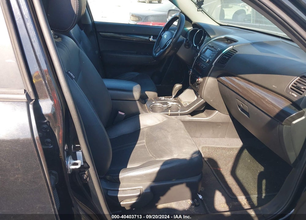 2011 KIA SORENTO EX VIN: 5XYKU3A16BG178059