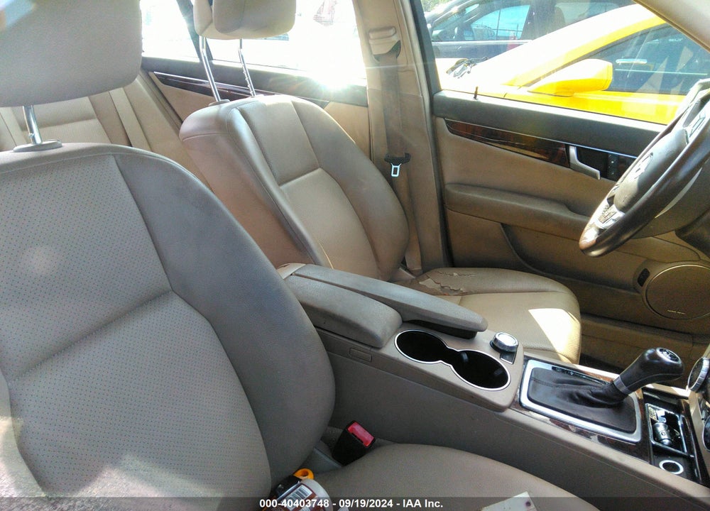2014 MERCEDES-BENZ C 250 LUXURY/SPORT VIN: WDDGF4HB0EG246982