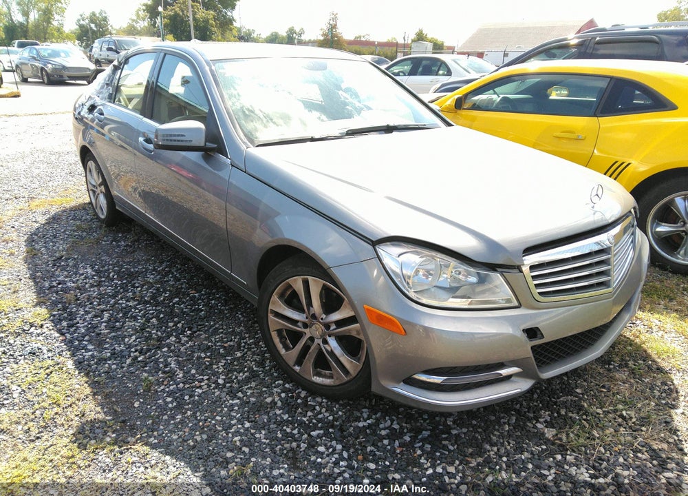 2014 MERCEDES-BENZ C 250 LUXURY/SPORT VIN: WDDGF4HB0EG246982