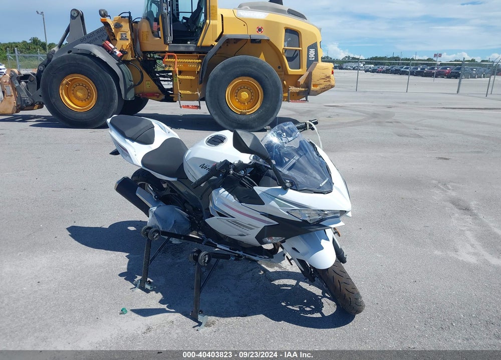 2023 KAWASAKI EX400 VIN: JKAEXKH18PDAK7702