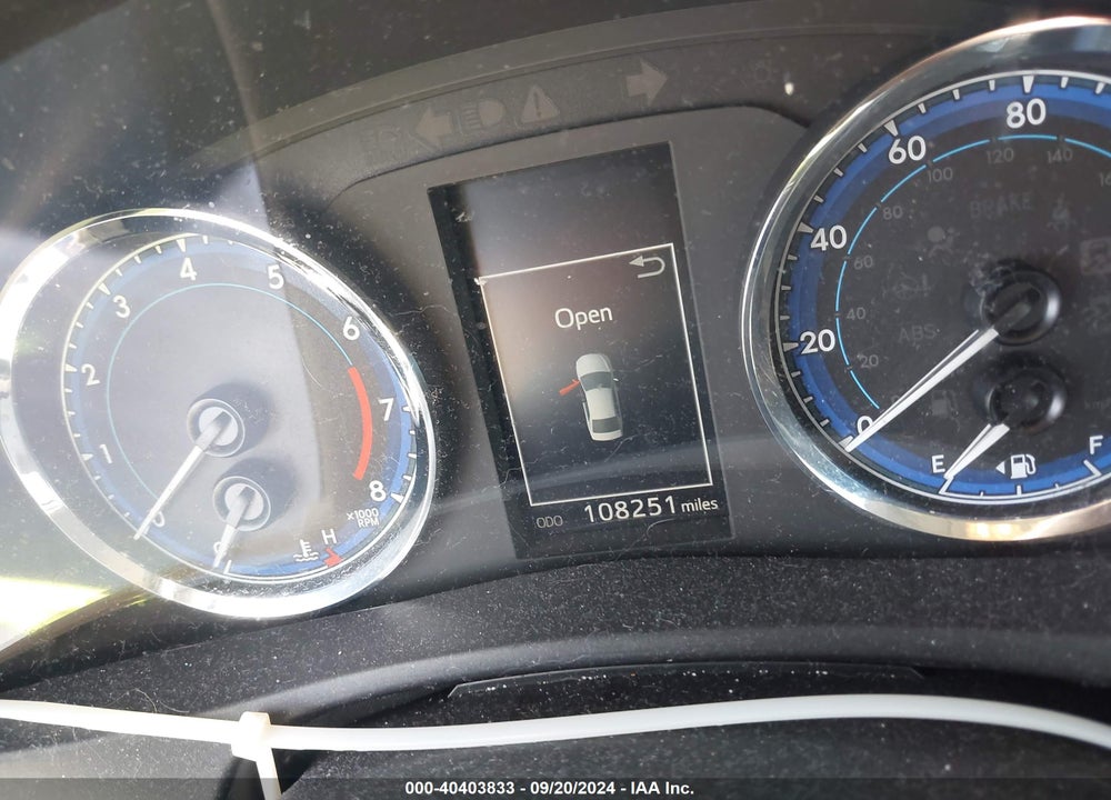 2017 TOYOTA COROLLA SE VIN: 5YFBURHE9HP686879