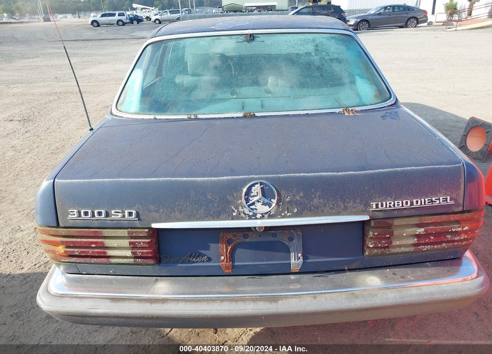 1985 MERCEDES-BENZ 300 SD VIN: WDBCB20C2FA154630